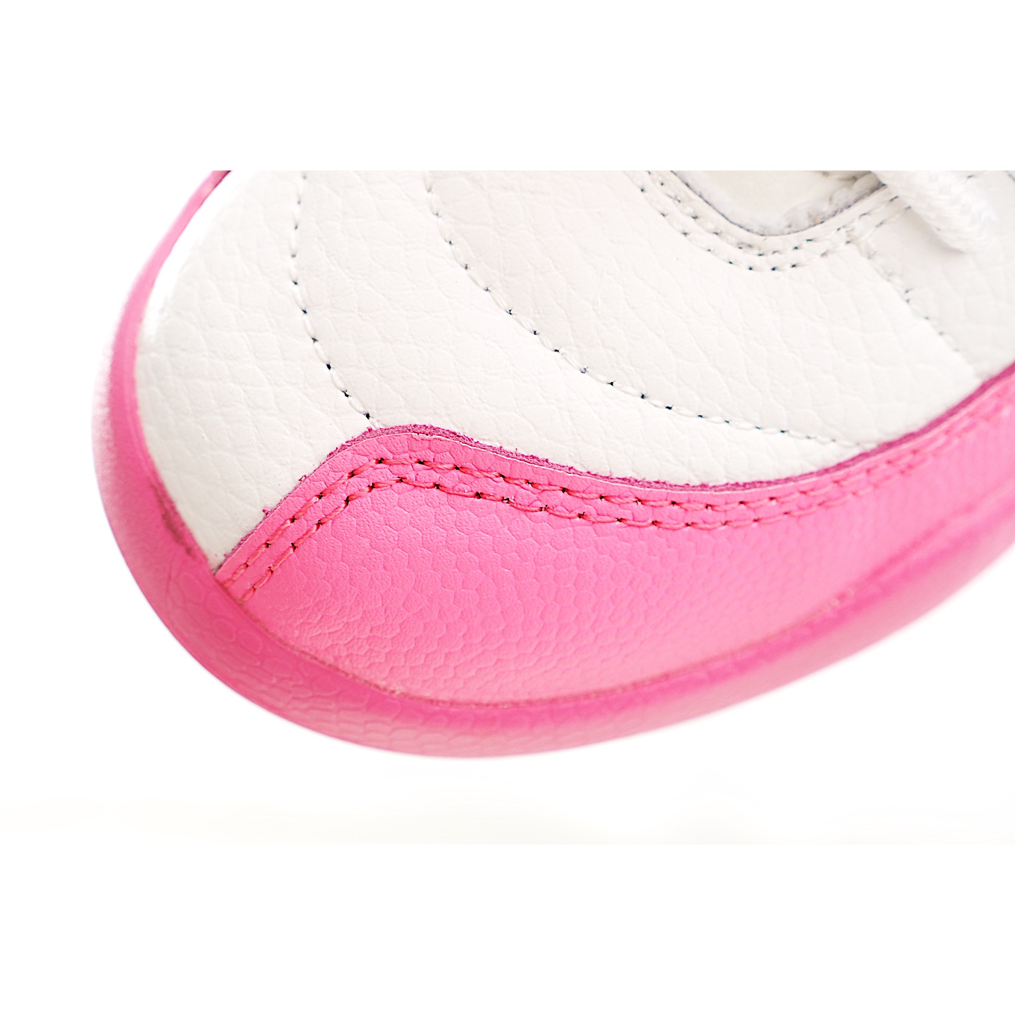 图片[7]-让您的孩子拥有AJ 12童鞋，一直是运动鞋爱好者的最爱，鞋跟处采用封装式 Air 缓冲设计。鞋面采用真皮、合成皮革和织物混合制成，并带有独特的放射状缝线。内衬柔软，穿着舒适。柔韧的橡胶鞋底为成长中的双脚提供良好的抓地力和支撑，让宝宝在操场上保持步伐。 货号：6109 尺码：22-37-选品中心