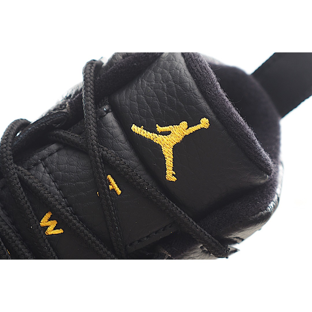 图片[5]-让您的孩子拥有AJ 12童鞋，一直是运动鞋爱好者的最爱，鞋跟处采用封装式 Air 缓冲设计。鞋面采用真皮、合成皮革和织物混合制成，并带有独特的放射状缝线。内衬柔软，穿着舒适。柔韧的橡胶鞋底为成长中的双脚提供良好的抓地力和支撑，让宝宝在操场上保持步伐。 货号：6070 尺码：22-37-选品中心