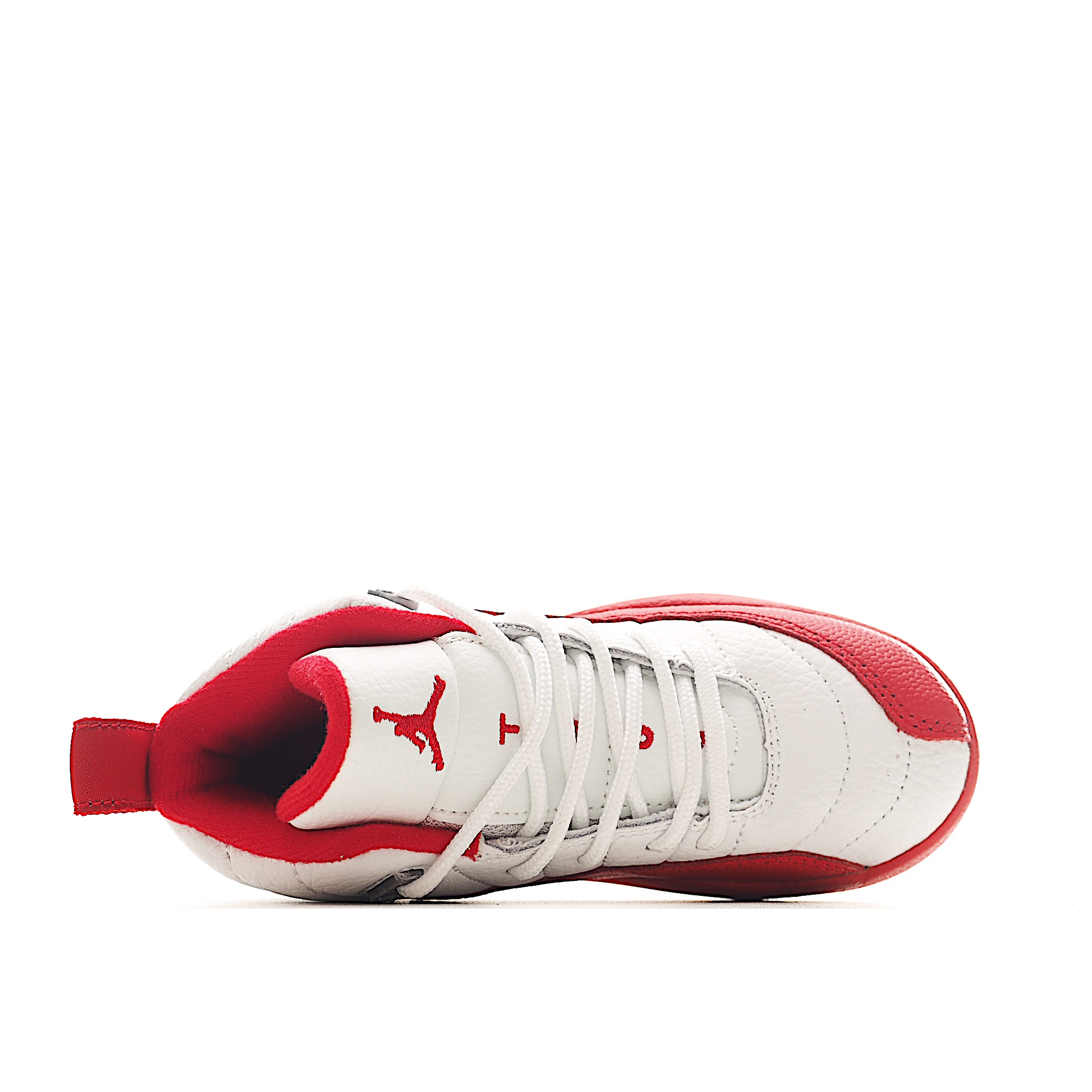 图片[9]-让您的孩子拥有AJ 12童鞋，一直是运动鞋爱好者的最爱，鞋跟处采用封装式 Air 缓冲设计。鞋面采用真皮、合成皮革和织物混合制成，并带有独特的放射状缝线。内衬柔软，穿着舒适。柔韧的橡胶鞋底为成长中的双脚提供良好的抓地力和支撑，让宝宝在操场上保持步伐。 货号：6116 尺码：22-37-选品中心