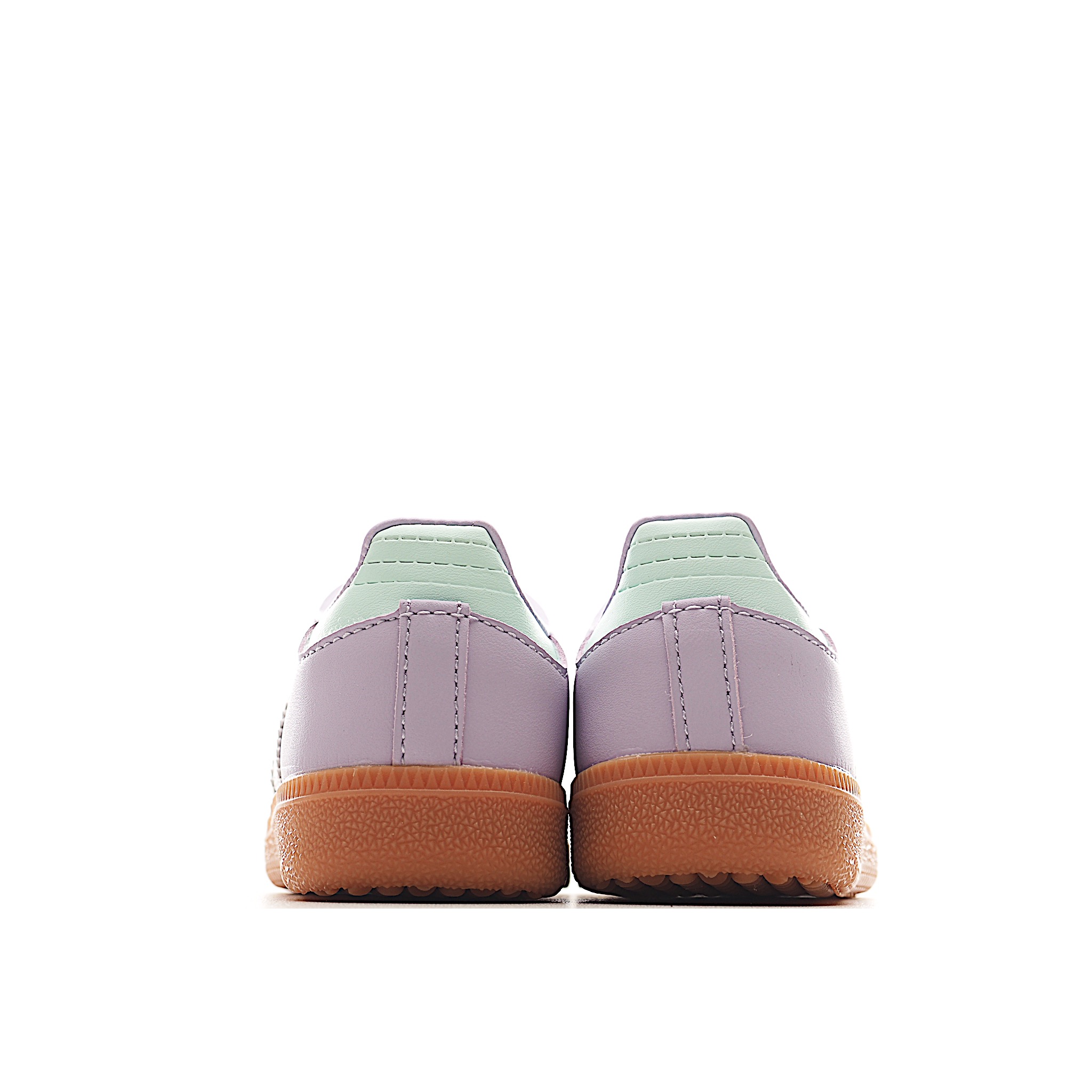 图片[5]-AD 德训 低帮儿童休闲鞋 注：22-27松紧带，28-37系带 如果你回到 1960 年代，你会发现职业足球运动员穿着桑巴，就像这些婴儿鞋一样，几乎就像他们一样。尺寸缩小适合儿童，配有柔软的鞋垫，在全天玩耍时感觉舒适。皮革鞋面、胶橡胶鞋底和3条纹保持经典。 货号：8851 尺码：22-37-选品中心