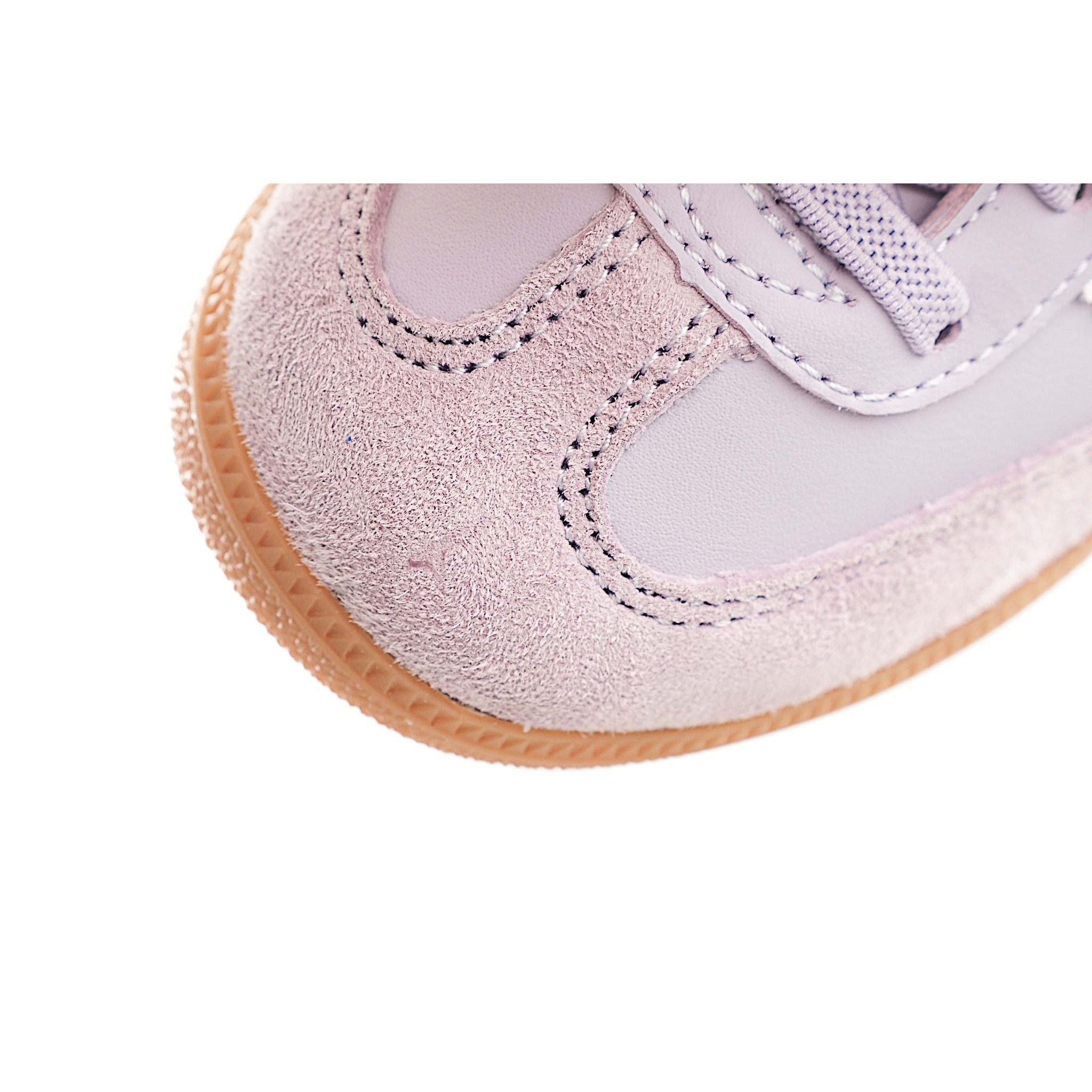 图片[9]-AD 德训 低帮儿童休闲鞋 注：22-27松紧带，28-37系带 如果你回到 1960 年代，你会发现职业足球运动员穿着桑巴，就像这些婴儿鞋一样，几乎就像他们一样。尺寸缩小适合儿童，配有柔软的鞋垫，在全天玩耍时感觉舒适。皮革鞋面、胶橡胶鞋底和3条纹保持经典。 货号：8851 尺码：22-37-选品中心