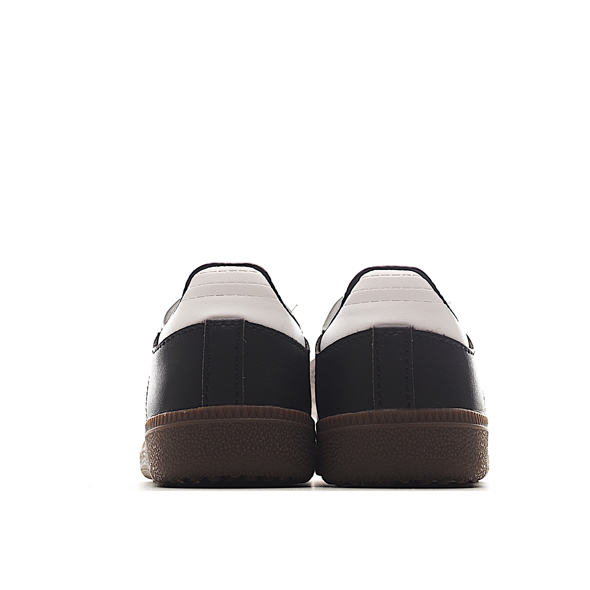 图片[5]-AD 德训 低帮儿童休闲鞋 注：22-27松紧带，28-37系带 如果你回到 1960 年代，你会发现职业足球运动员穿着桑巴，就像这些婴儿鞋一样，几乎就像他们一样。尺寸缩小适合儿童，配有柔软的鞋垫，在全天玩耍时感觉舒适。皮革鞋面、胶橡胶鞋底和3条纹保持经典。 货号：3677 尺码：22-37-选品中心