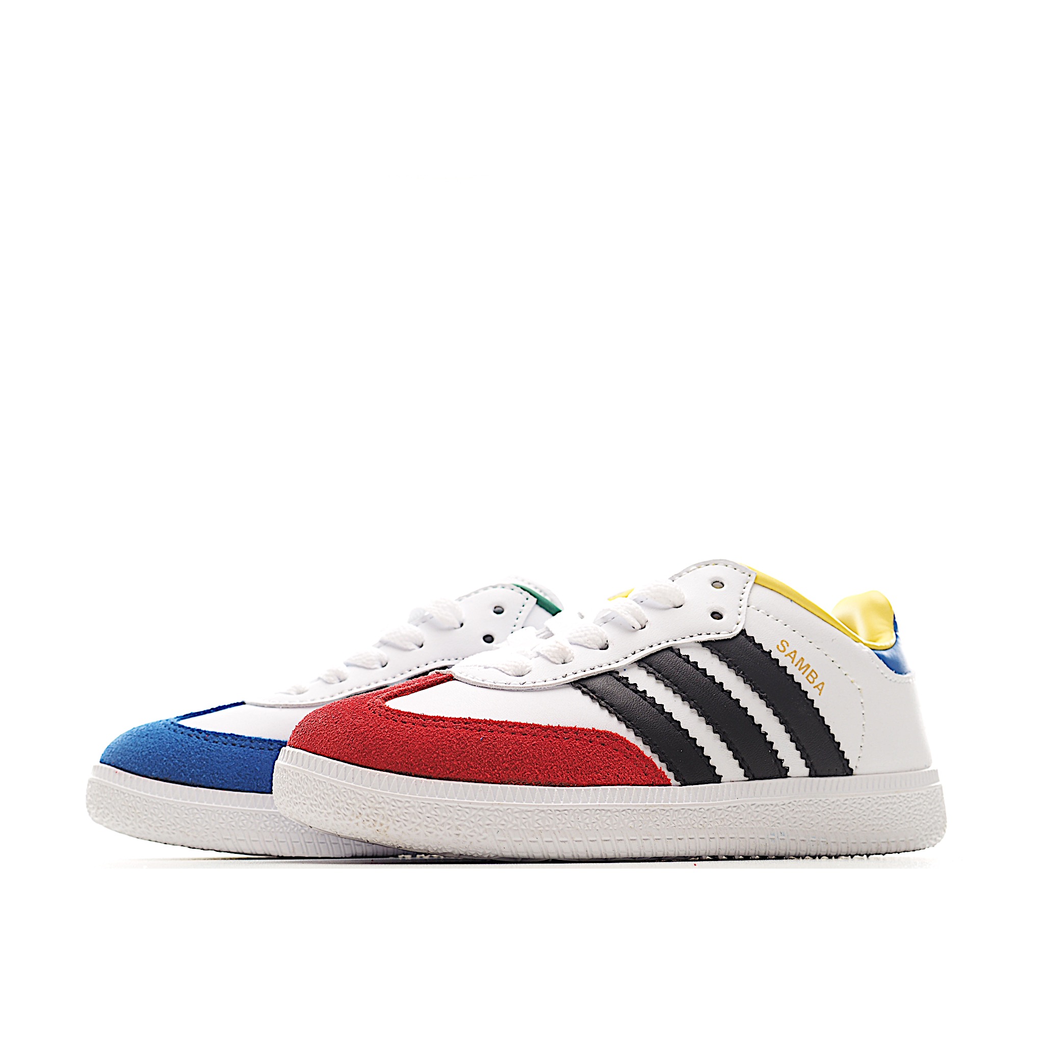 图片[3]-AD 德训 低帮儿童休闲鞋 注：22-27松紧带，28-37系带 如果你回到 1960 年代，你会发现职业足球运动员穿着桑巴，就像这些婴儿鞋一样，几乎就像他们一样。尺寸缩小适合儿童，配有柔软的鞋垫，在全天玩耍时感觉舒适。皮革鞋面、胶橡胶鞋底和3条纹保持经典。 货号：3964 尺码：22-37-选品中心