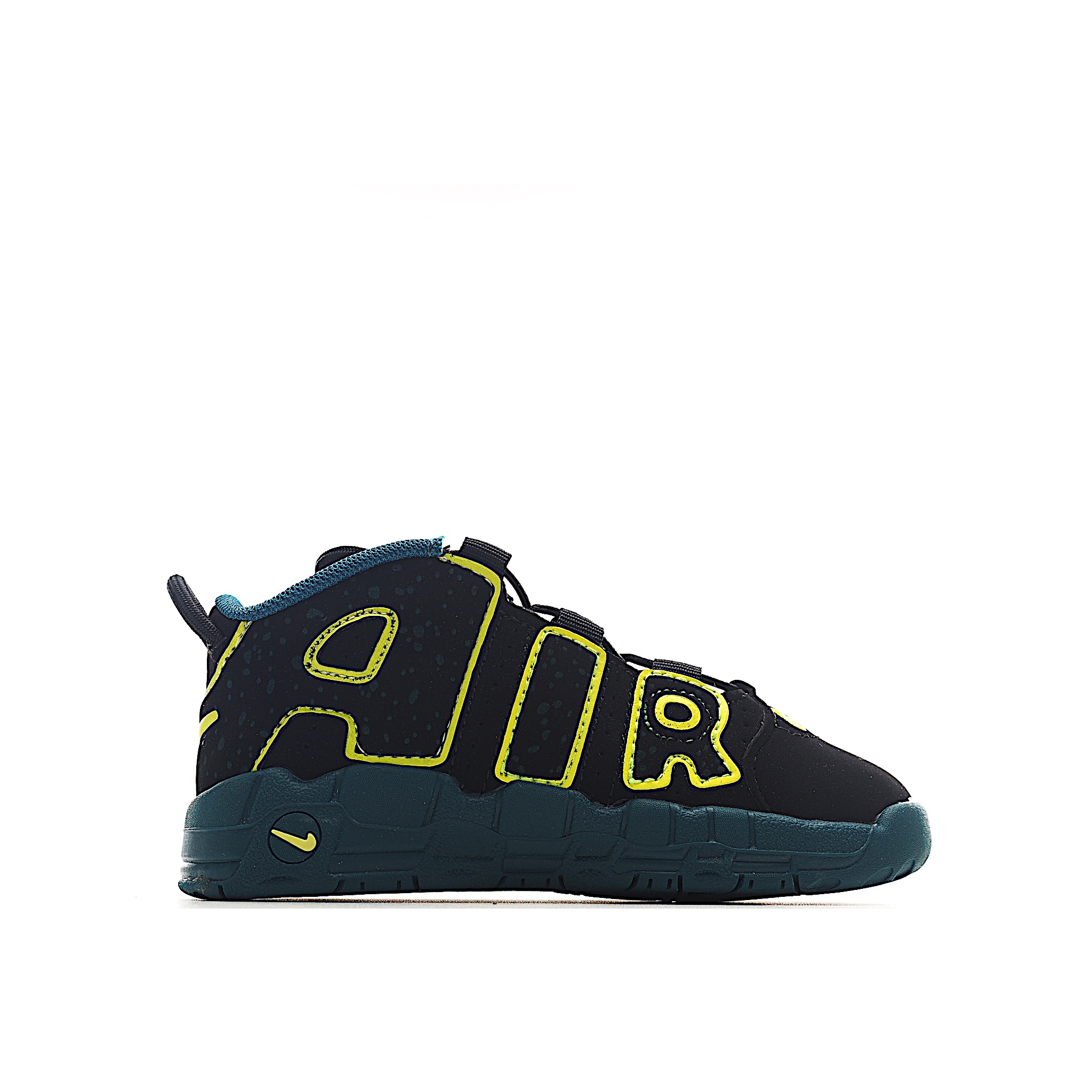 图片[7]-NK 皮蓬 复古篮球松紧带童鞋 1996年，以流行于街头的涂鸦文化为设计灵感，打造出了整体的设计风格夸张而充满魅力，厚实而充满质感的皮质鞋面两侧印刻了一对巨大的字母AIR，独特炫酷的外观惊艳无比。因皮蓬上脚而被广大球迷所熟知，恰逢1996年芝加哥公牛72胜10负的逆天战绩与顺利捧杯，加之皮蓬在赛场上的完美表现，也为其增添了不少的光环，是为球鞋爱好者匠心打造的致敬之作。 尺码：24–27 小童 28-37.5 大童 货号：0001-选品中心