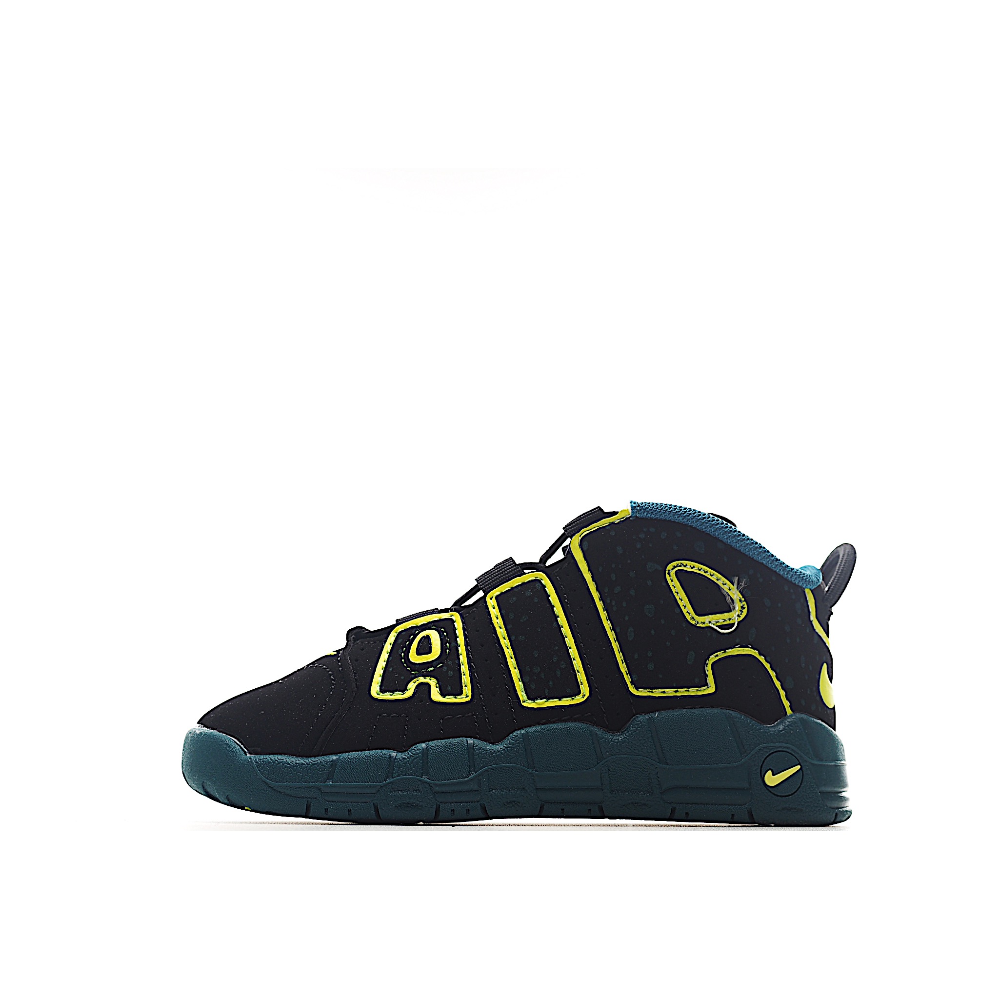 图片[6]-NK 皮蓬 复古篮球松紧带童鞋 1996年，以流行于街头的涂鸦文化为设计灵感，打造出了整体的设计风格夸张而充满魅力，厚实而充满质感的皮质鞋面两侧印刻了一对巨大的字母AIR，独特炫酷的外观惊艳无比。因皮蓬上脚而被广大球迷所熟知，恰逢1996年芝加哥公牛72胜10负的逆天战绩与顺利捧杯，加之皮蓬在赛场上的完美表现，也为其增添了不少的光环，是为球鞋爱好者匠心打造的致敬之作。 尺码：24–27 小童 28-37.5 大童 货号：0001-选品中心