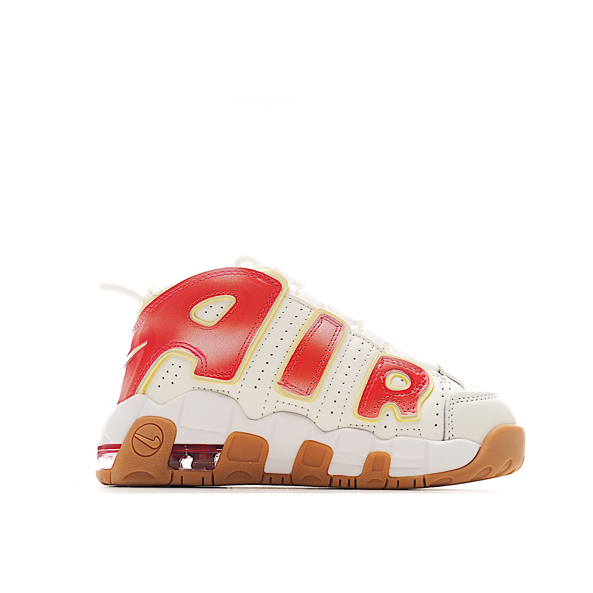 图片[3]-NK 皮蓬 复古篮球松紧带童鞋 1996年，以流行于街头的涂鸦文化为设计灵感，打造出了整体的设计风格夸张而充满魅力，厚实而充满质感的皮质鞋面两侧印刻了一对巨大的字母AIR，独特炫酷的外观惊艳无比。因皮蓬上脚而被广大球迷所熟知，恰逢1996年芝加哥公牛72胜10负的逆天战绩与顺利捧杯，加之皮蓬在赛场上的完美表现，也为其增添了不少的光环，是为球鞋爱好者匠心打造的致敬之作。 尺码：24–27 小童 28-37.5 大童 货号：4100-选品中心