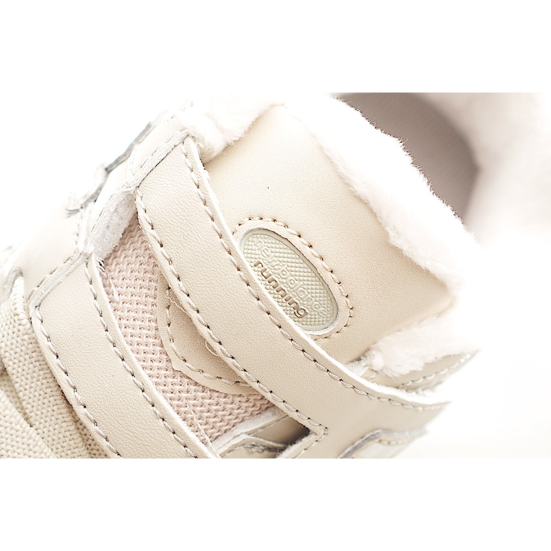 图片[6]-NB 2002 加绒松紧带魔术贴童鞋 以千禧年代跑鞋为设计灵感，专为活泼好动的孩子打造。 鞋底结合ABZORB中底与N-ergy外底，缓震同时吸收冲击力。 简约皮革鞋面抗磨耐穿，魔鬼毡束带方便孩子快速调整松紧。加绒內里在冬季为儿童双脚提供温暧保障。 尺码：26-37 货号：TM-选品中心