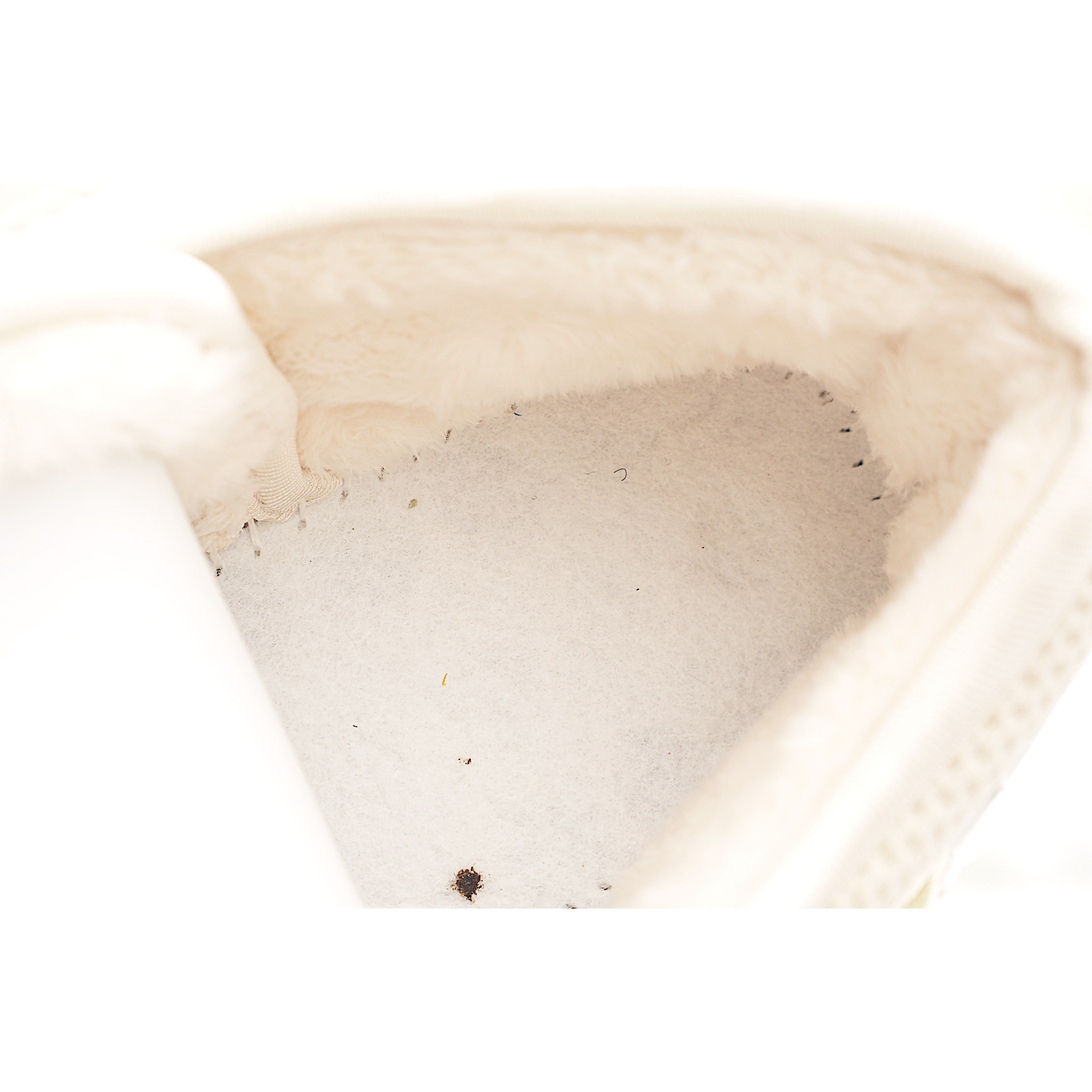 图片[6]-NB 大篷车 雪地童靴 专为儿童设计的舒适童鞋！柔软鞋面搭配魔鬼毡设计，轻松穿脱，方便好动的宝贝。鞋内拉绒材质提供温暖舒适的贴合度，避震中底提供绝佳缓冲，让宝贝探索世界更舒适自在。经典黑色百搭时尚，是您宝贝成长路上的最佳伙伴！ 货号：T1 尺码：24-39-选品中心