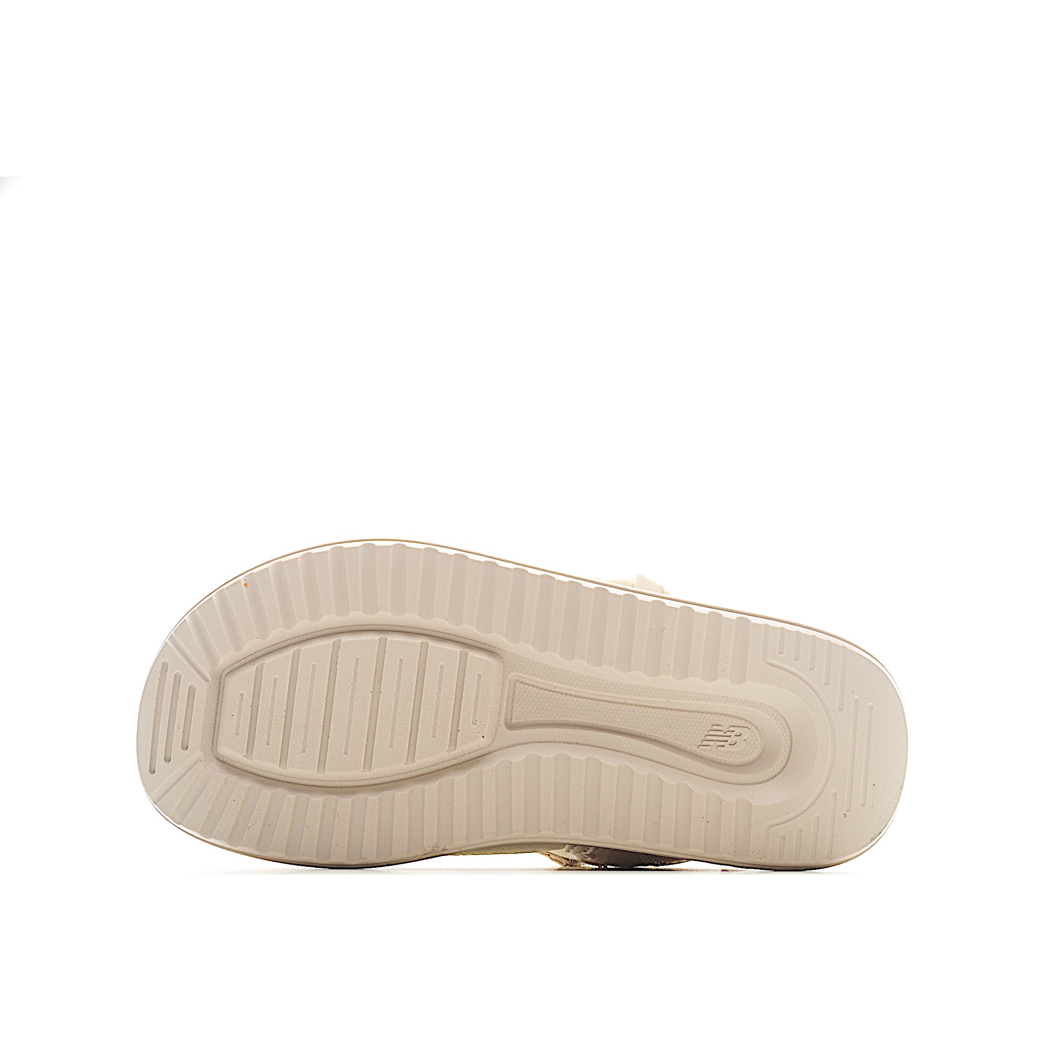 图片[8]-NB 大篷车 雪地童靴 专为儿童设计的舒适童鞋！柔软鞋面搭配魔鬼毡设计，轻松穿脱，方便好动的宝贝。鞋内拉绒材质提供温暖舒适的贴合度，避震中底提供绝佳缓冲，让宝贝探索世界更舒适自在。经典黑色百搭时尚，是您宝贝成长路上的最佳伙伴！ 货号：T1 尺码：24-39-选品中心