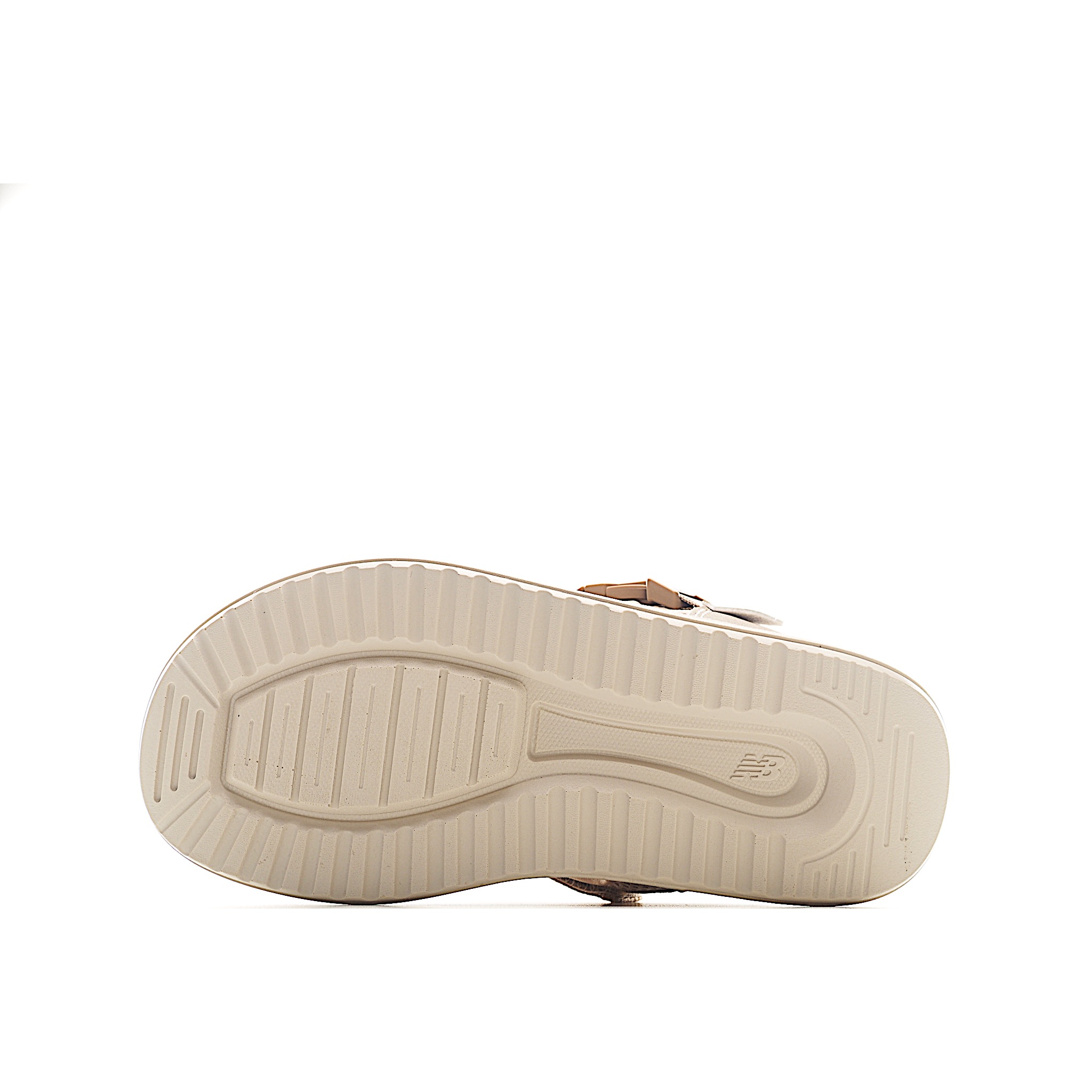 图片[9]-NB 大篷车 雪地童靴 专为儿童设计的舒适童鞋！柔软鞋面搭配魔鬼毡设计，轻松穿脱，方便好动的宝贝。鞋内拉绒材质提供温暖舒适的贴合度，避震中底提供绝佳缓冲，让宝贝探索世界更舒适自在。经典黑色百搭时尚，是您宝贝成长路上的最佳伙伴！ 货号：L1 尺码：24-39-选品中心