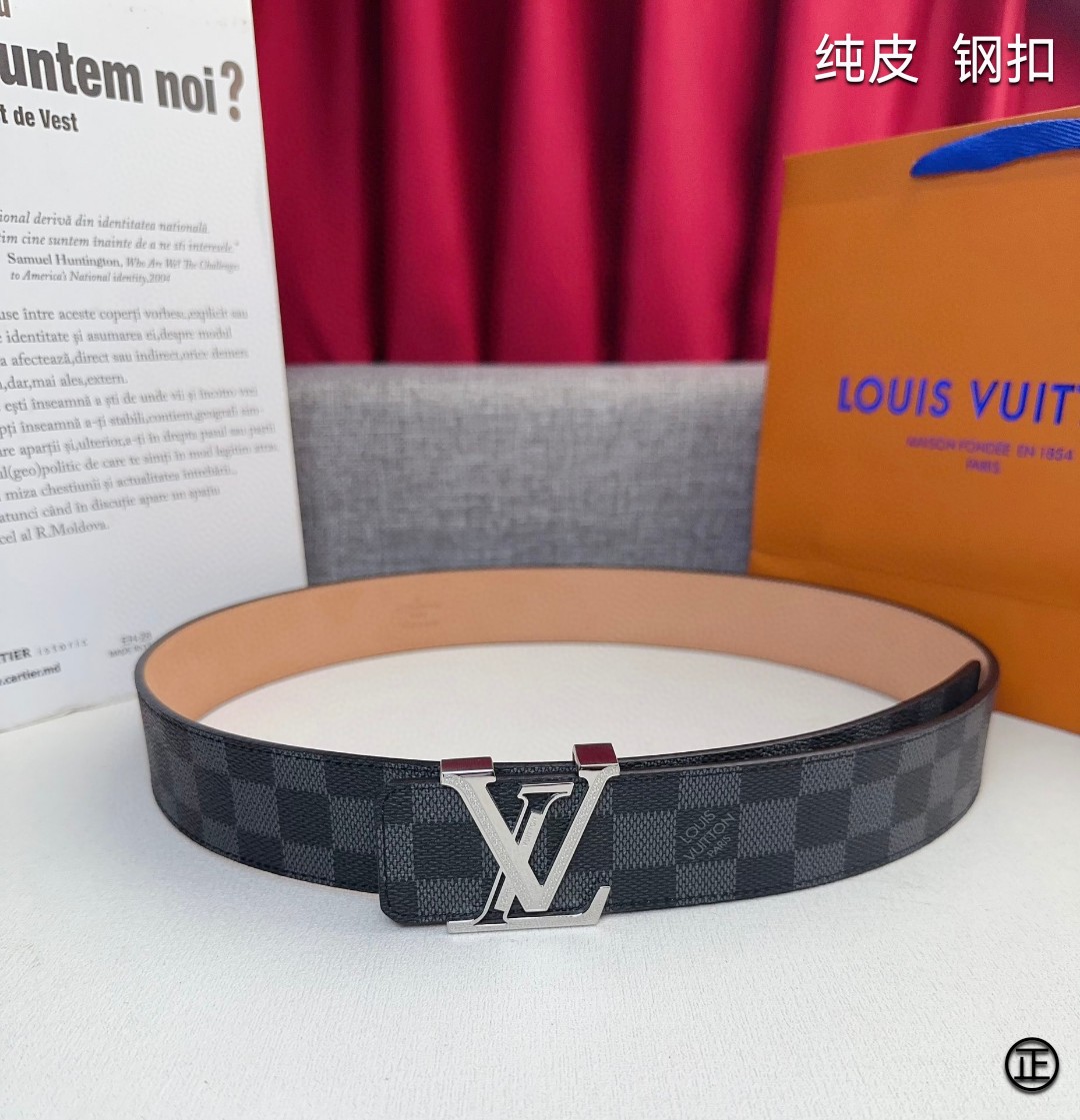 LOUISVUITTON[正]原单品质经典印花搭配原单精品扣精工制作细节看图实物拍摄高端奢华宽度4.0c