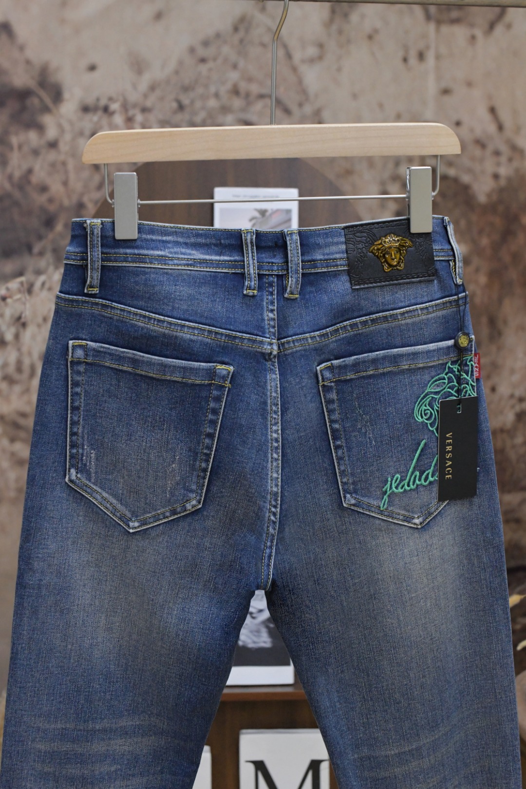 Versace Vancez 2024ss Fantascheux Jeans: Modern Innovation in Classic Style - 图片 7