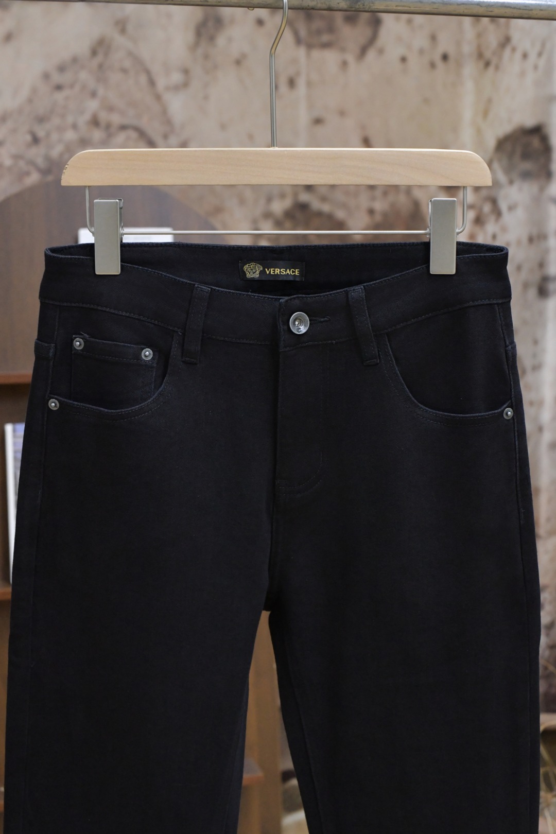 Versace Vancez 2024ss New Jeans: Modern Innovation in Classic Style - 图片 4