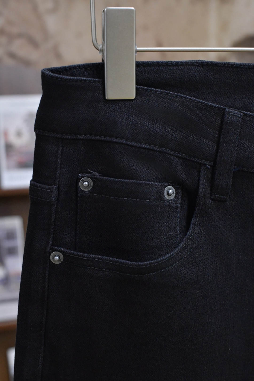 Versace Vancez 2024ss New Jeans: Modern Innovation in Classic Style - 图片 5