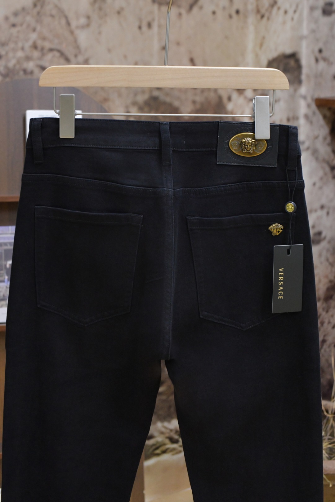 Versace Vancez 2024ss New Jeans: Modern Innovation in Classic Style - 图片 7
