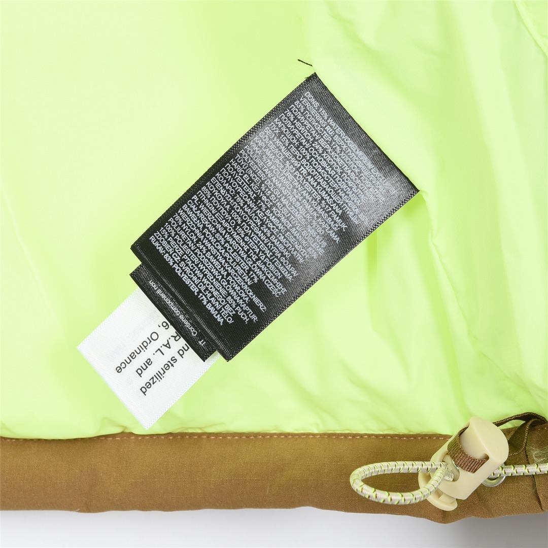 THE NORTH FACE ロゴ刺繍 ダウンジャケット 防風撥水 90%白ダウン 軽量