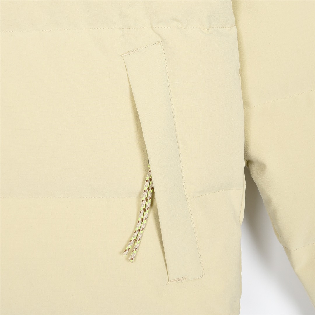 THE NORTH FACE ロゴ刺繍 ダウンジャケット 90%白ダックダウン 防風 軽量