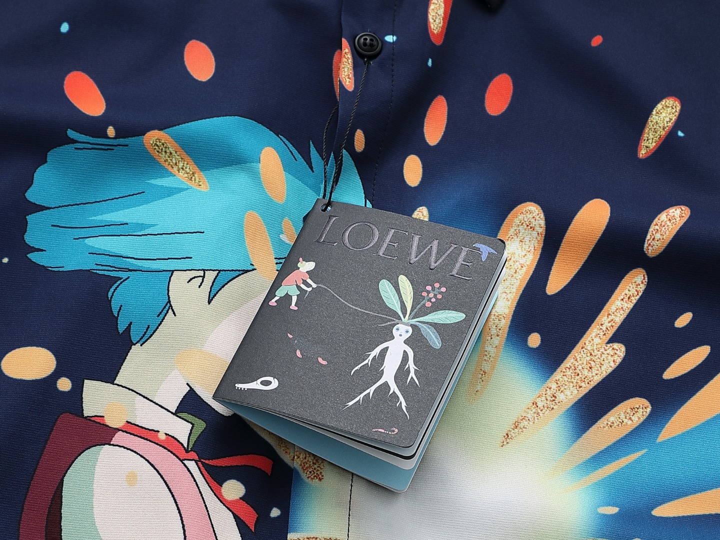 Loewe x Hal’s Moving Castle Short Sleeve Shirt with Custom Options for All Genders - 图片 5