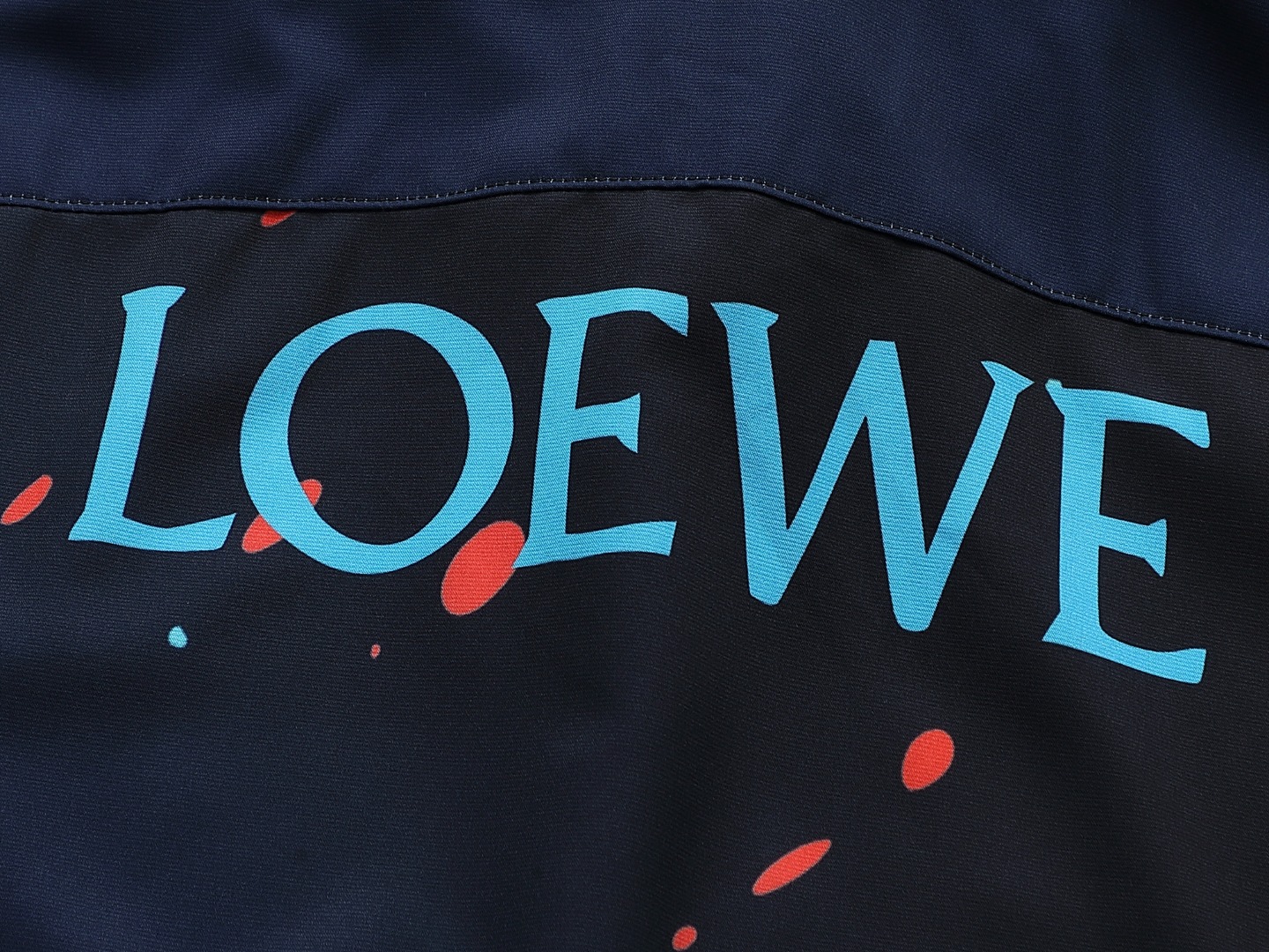 Loewe x Hal’s Moving Castle Short Sleeve Shirt with Custom Options for All Genders - 图片 7