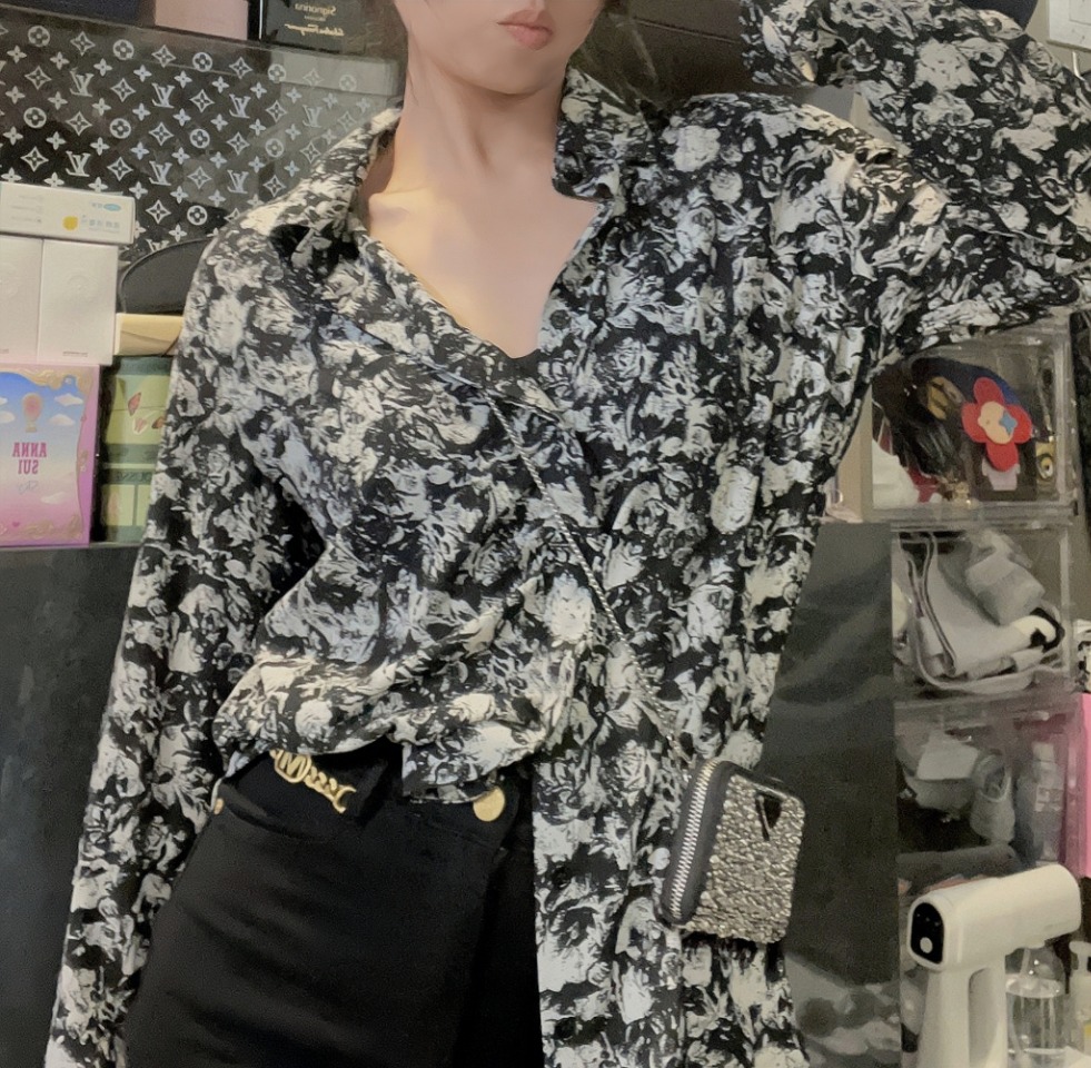 Upper body collection picture Saint LaurentSaint Laurent 23Fw Rose Floral Silk