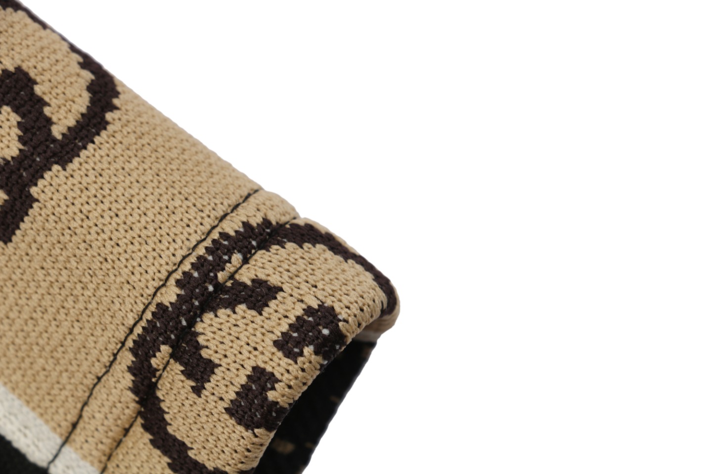 Gucci/古驰 24ss 满幅卡其老花织带短裤-Chinese UA Cheap High Quatity Brand Clothes Bags handbags Sneakers wholesale wholesaler seller from China Factory suppliers Fashion Clothing Shoes best Quality Beautiful Price Gucci/古驰 24ss 满幅卡其老花织带短裤