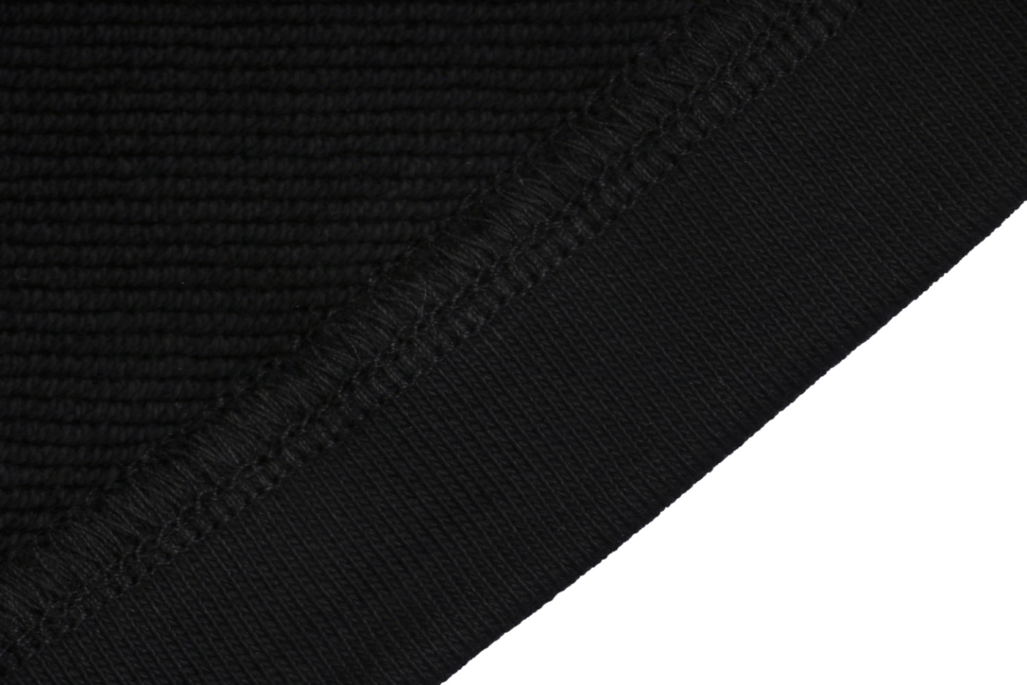 Prada/普拉达 24ss 三角标拼接后口袋短裤-Chinese UA Cheap High Quatity Brand Clothes Bags handbags Sneakers wholesale wholesaler seller from China Factory suppliers Fashion Clothing Shoes best Quality Beautiful Price Prada/普拉达 24ss 三角标拼接后口袋短裤