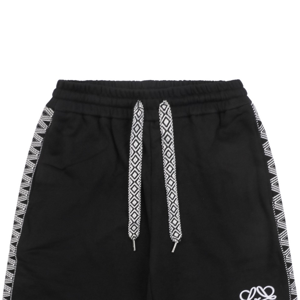 Loewe/罗意威 23ss 侧边织带花标刺绣短裤