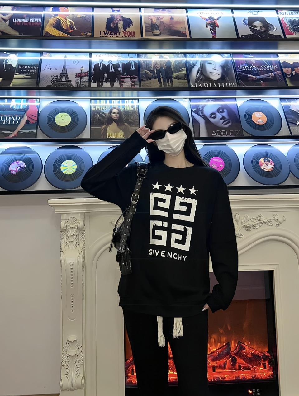 Upper body collection picture GivenchyGivenchy 24Fw mottled 4G five-five star