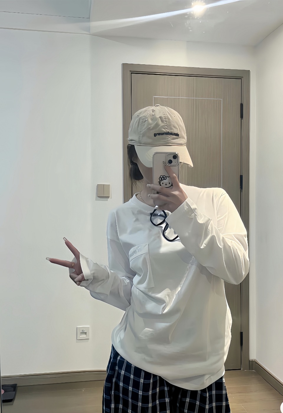 Upper body collection picture Miu Miu 24Fw Pocket Miu Letter Embroidery Long Sl