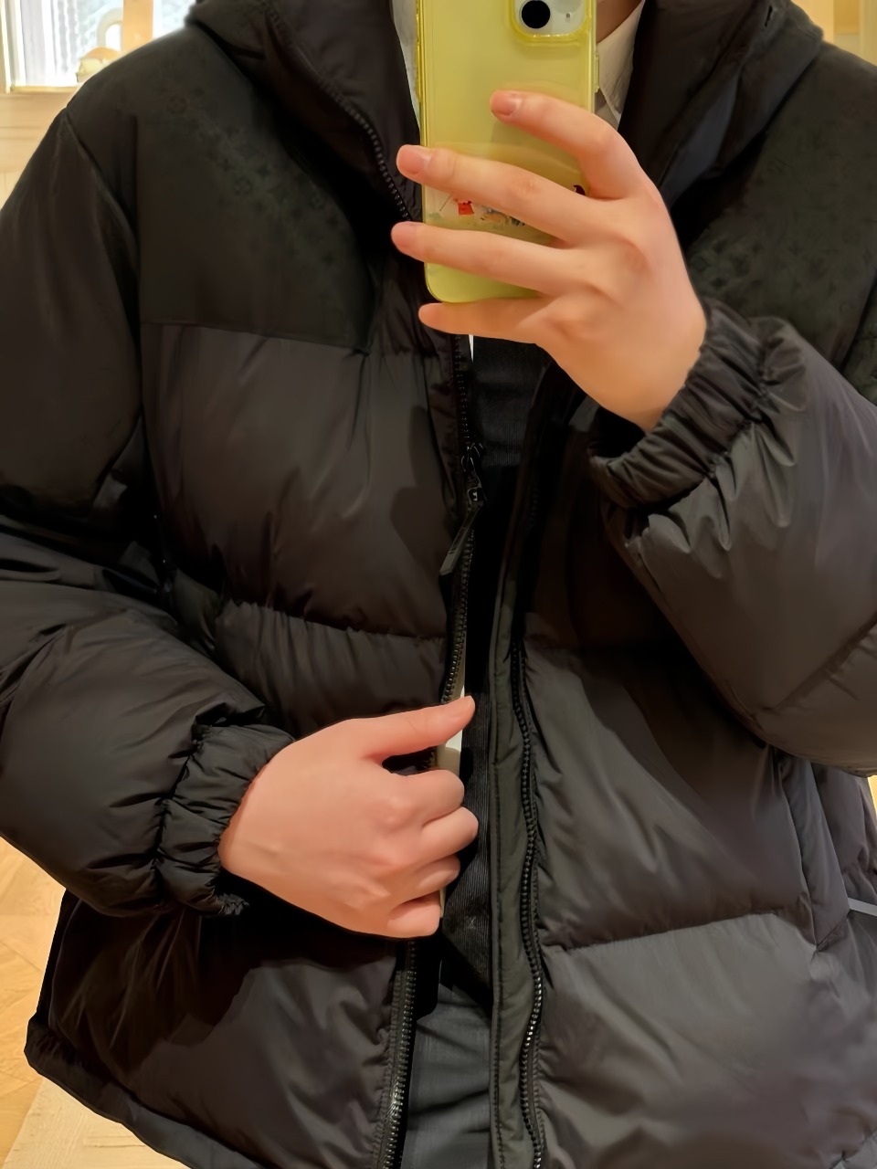 Upper body collection picture 1v 24Fw spliced floral embossed hooded down jacke