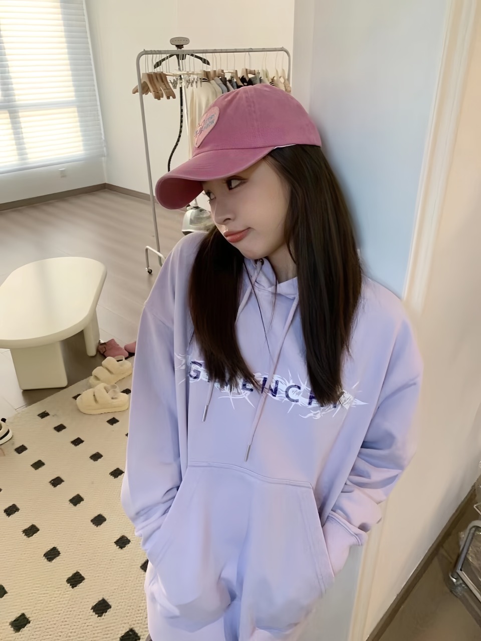 Upper body collection picture GivenchyGivenchy 24Fw Thorn Gvc Alphabet Toothbr