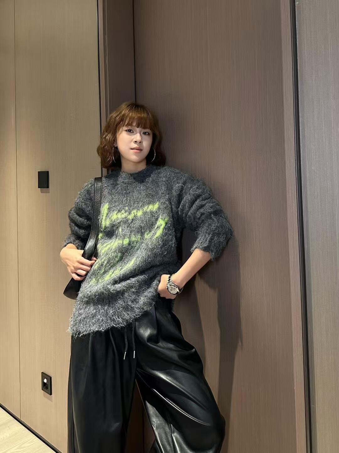 Upper body collection picture 1 GivenchyGivenchy 24Fw GVC signature letter moh