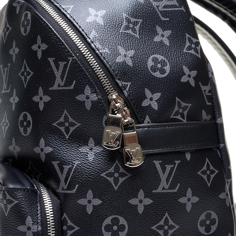 图片[8]-零售💰380 LOUIS VUITTON 路易威登 经典满印logo双肩包 n- 风格休闲而精致 此款Discovery双肩包采用柔软的Monogram Eclipse涂层帆布面料 n- 是风格与功能的结合 n- 拥有一系列设计细节 – 尺寸：30*15*42cm 编码：by3936080-运动鞋