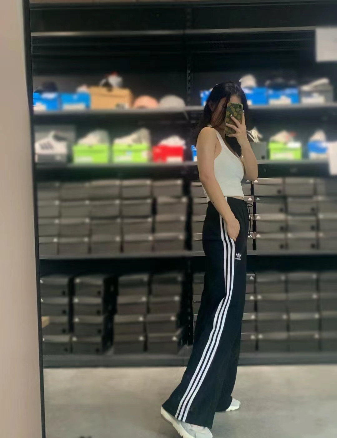 Adidas Custom Moisturix: Premium Quality Tri-Leaf Embroidered Fabric in Black, Sizes S-XL. - 图片 3