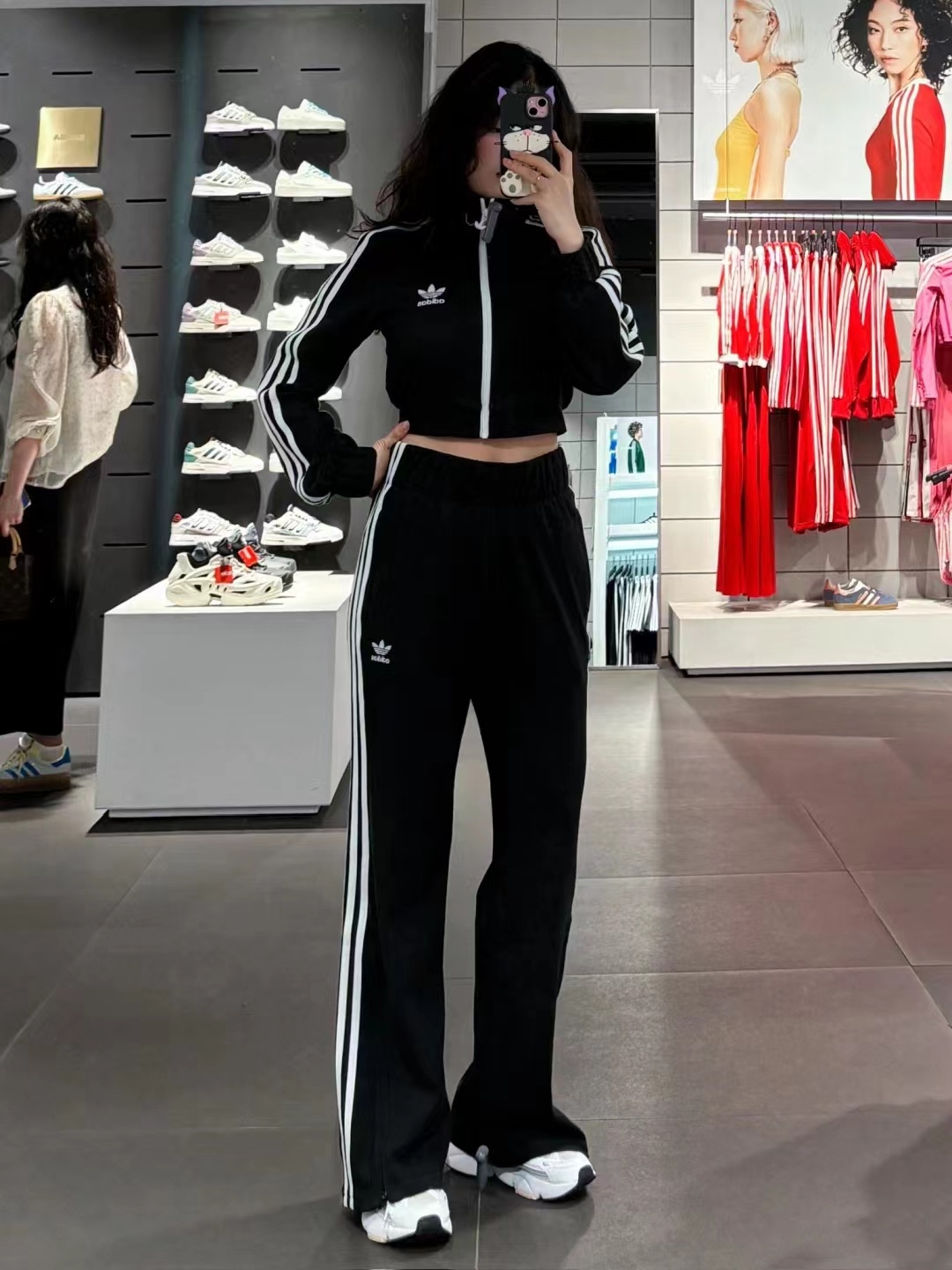 Adidas Custom Moisturix: Premium Quality Tri-Leaf Embroidered Fabric in Black, Sizes S-XL. - 图片 2