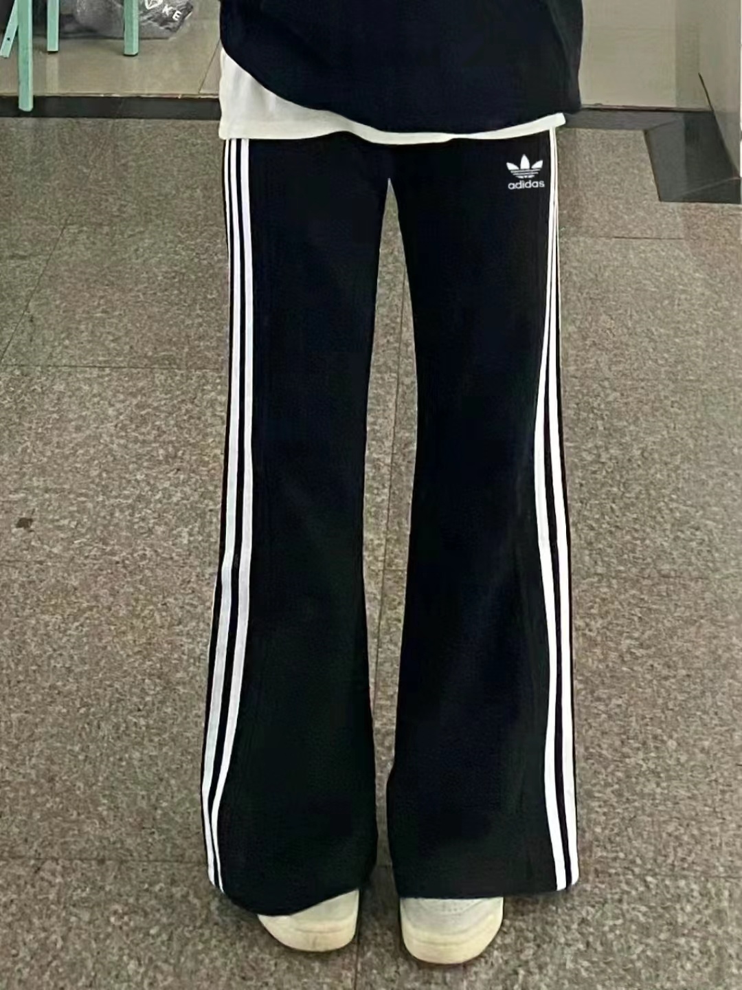 Adidas Custom Moisturix: Premium Quality Tri-Leaf Embroidered Fabric in Black, Sizes S-XL. - 图片 8