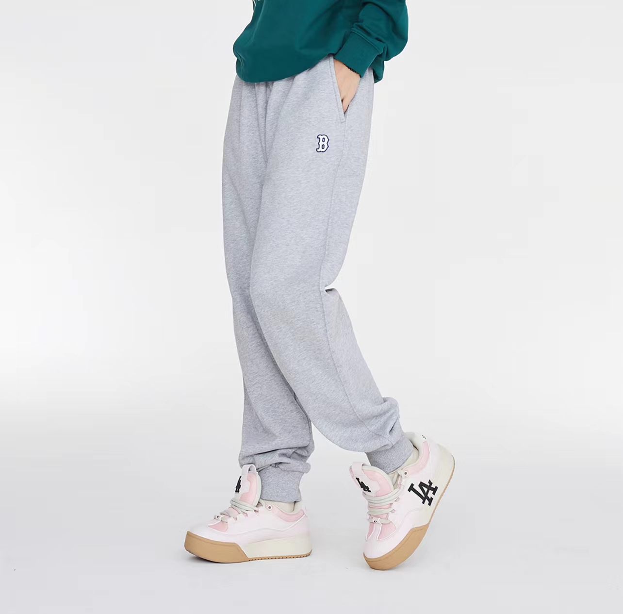 Yankee Captain’s Pants: Cotton Fabric, Embroidery, Diverse Colors, Practical Sizes. - 图片 3