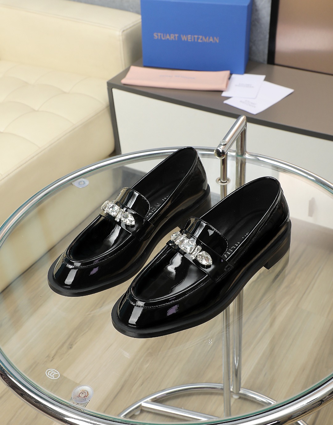 Stuart Weitzman SW2025 Crystal-Embellished Leather Loafers 2 o 1hgig83jo8115821l36ml91mle0