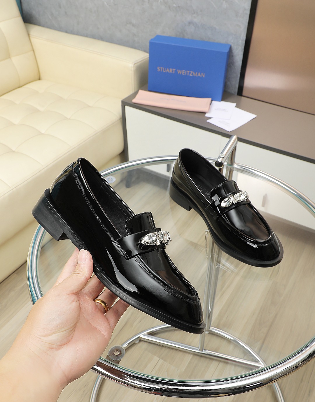 Stuart Weitzman SW2025 Crystal-Embellished Leather Loafers 8 o 1hgig8s579q1ik63l712v3pp67