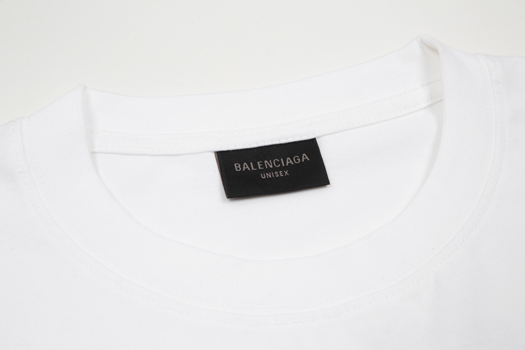 Balenciaga/巴黎世家 满LOGO短袖 采用32支双纱 260克重面料 进口针织针梳棉进行制作