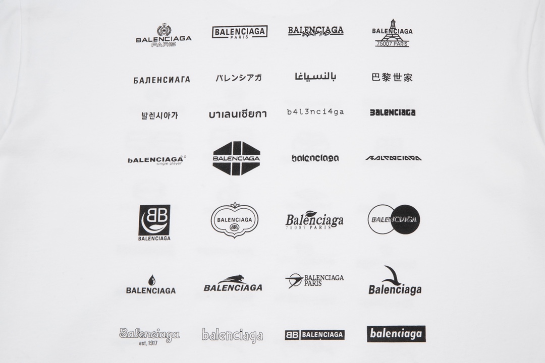 Balenciaga/巴黎世家 满LOGO短袖 采用32支双纱 260克重面料 进口针织针梳棉进行制作