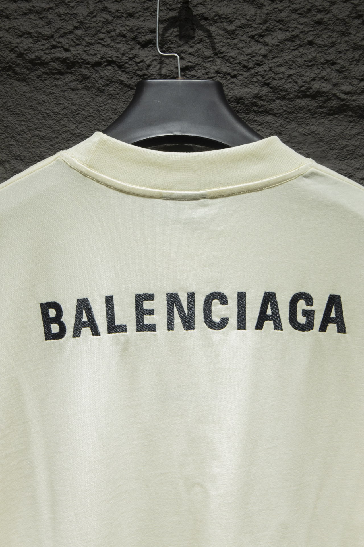 Balenciaga/巴黎世家 前后刺绣短袖-米白