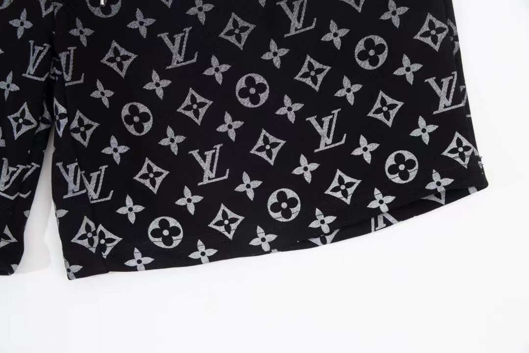 LouisVuitton/路易威登 24FW 满天星短裤 老花满印渐变短裤