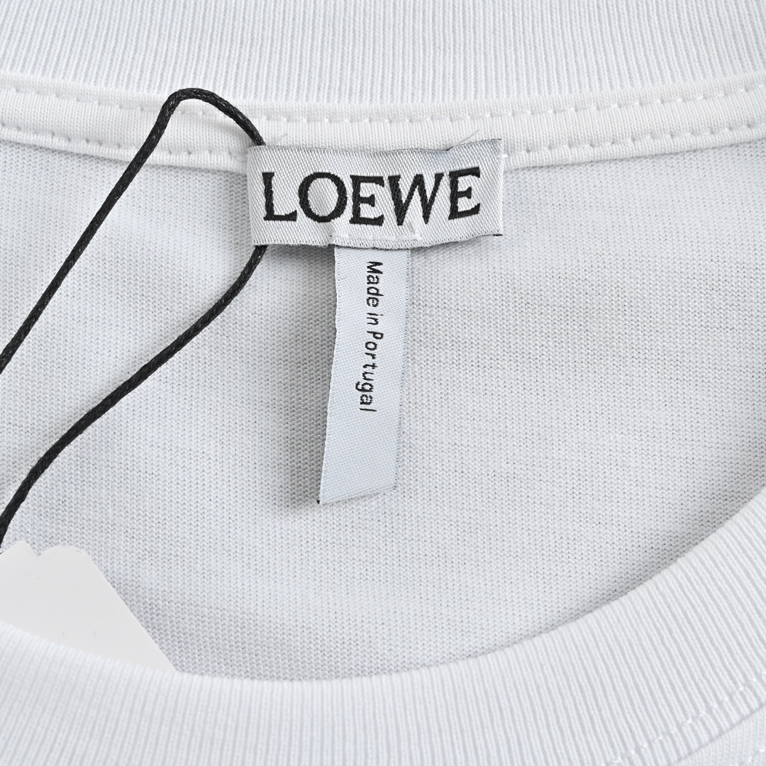 150 LOEWE/罗意威 绣花LOGO彩虹短袖 慵懒随性街头范儿 斑驳字母设计增添复古韵味