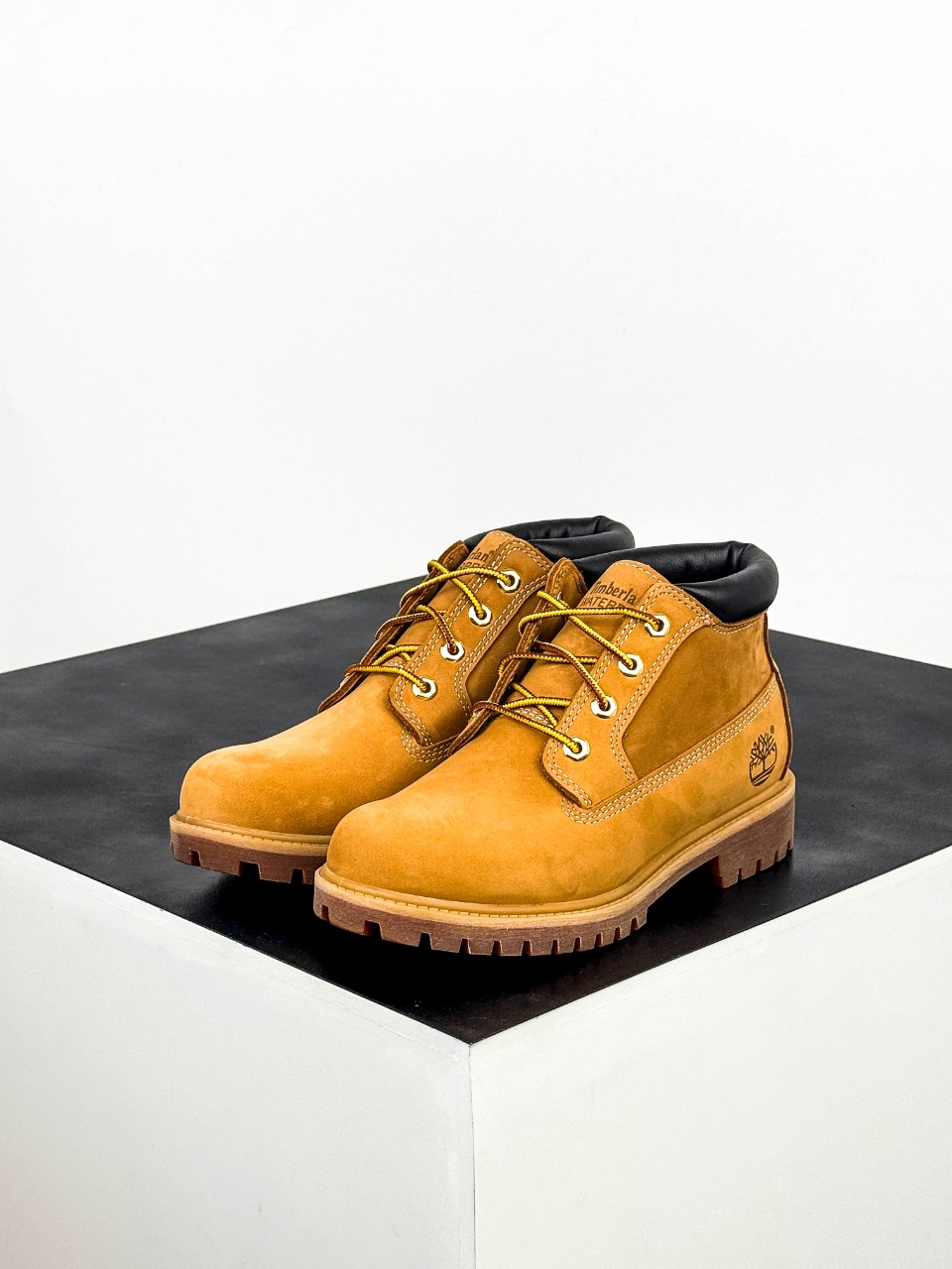 添柏岚 Timberland 踢不烂/经典款中帮黄色23061