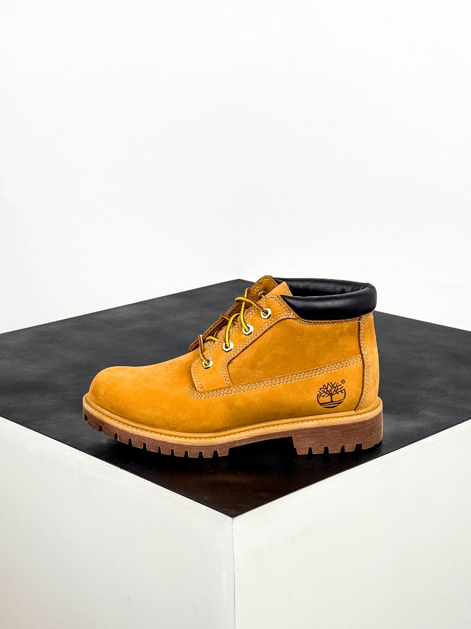 添柏岚 Timberland 踢不烂/经典款中帮黄色23061