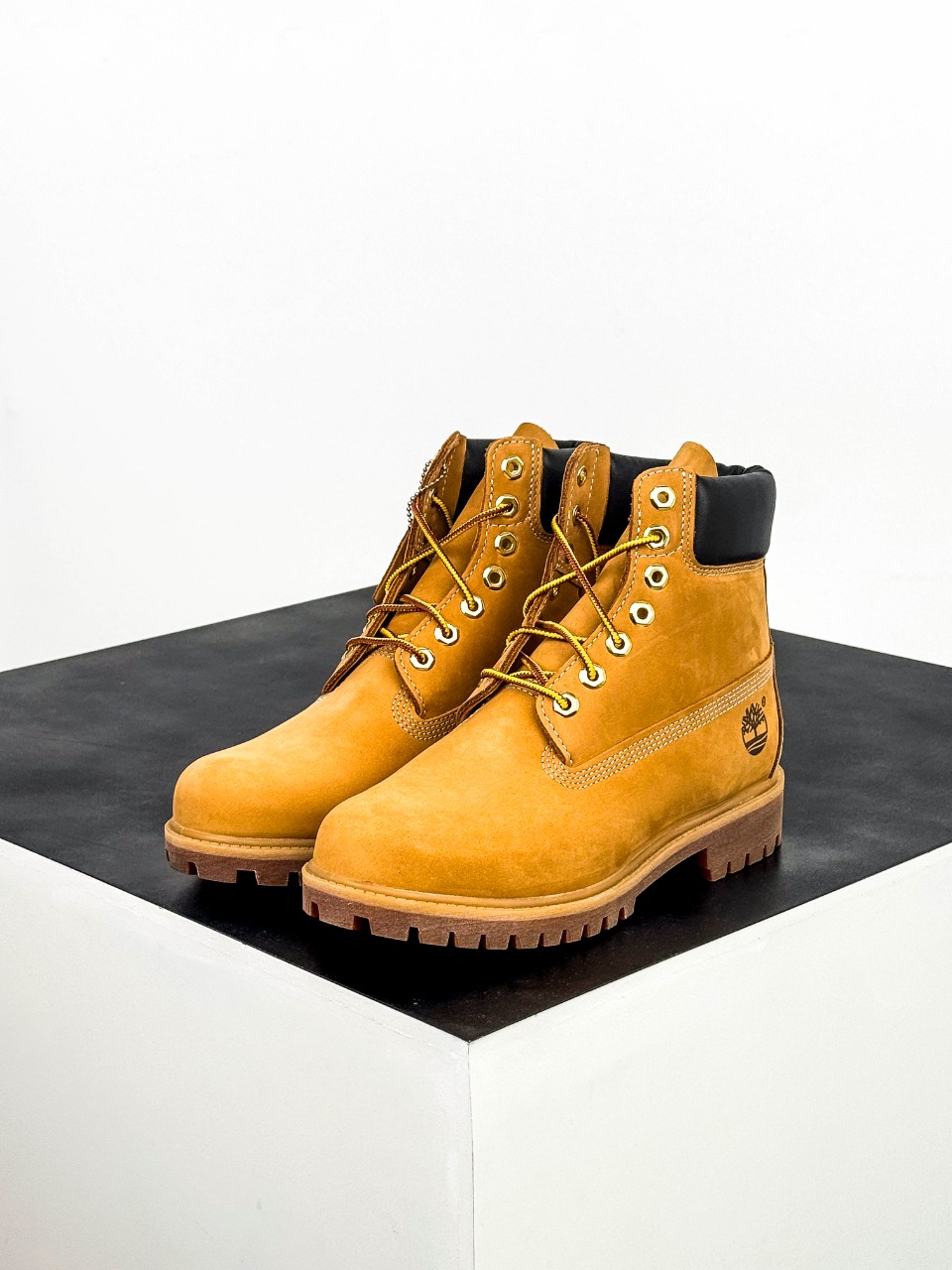 添柏岚 Timberland 踢不烂/经典款黄色高帮 女款六孔 型号10361 男款七孔 型号10061