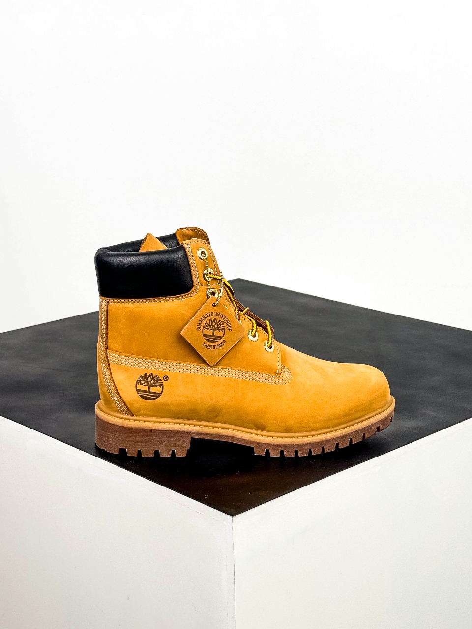 添柏岚 Timberland 踢不烂/经典款黄色高帮 女款六孔 型号10361 男款七孔 型号10061