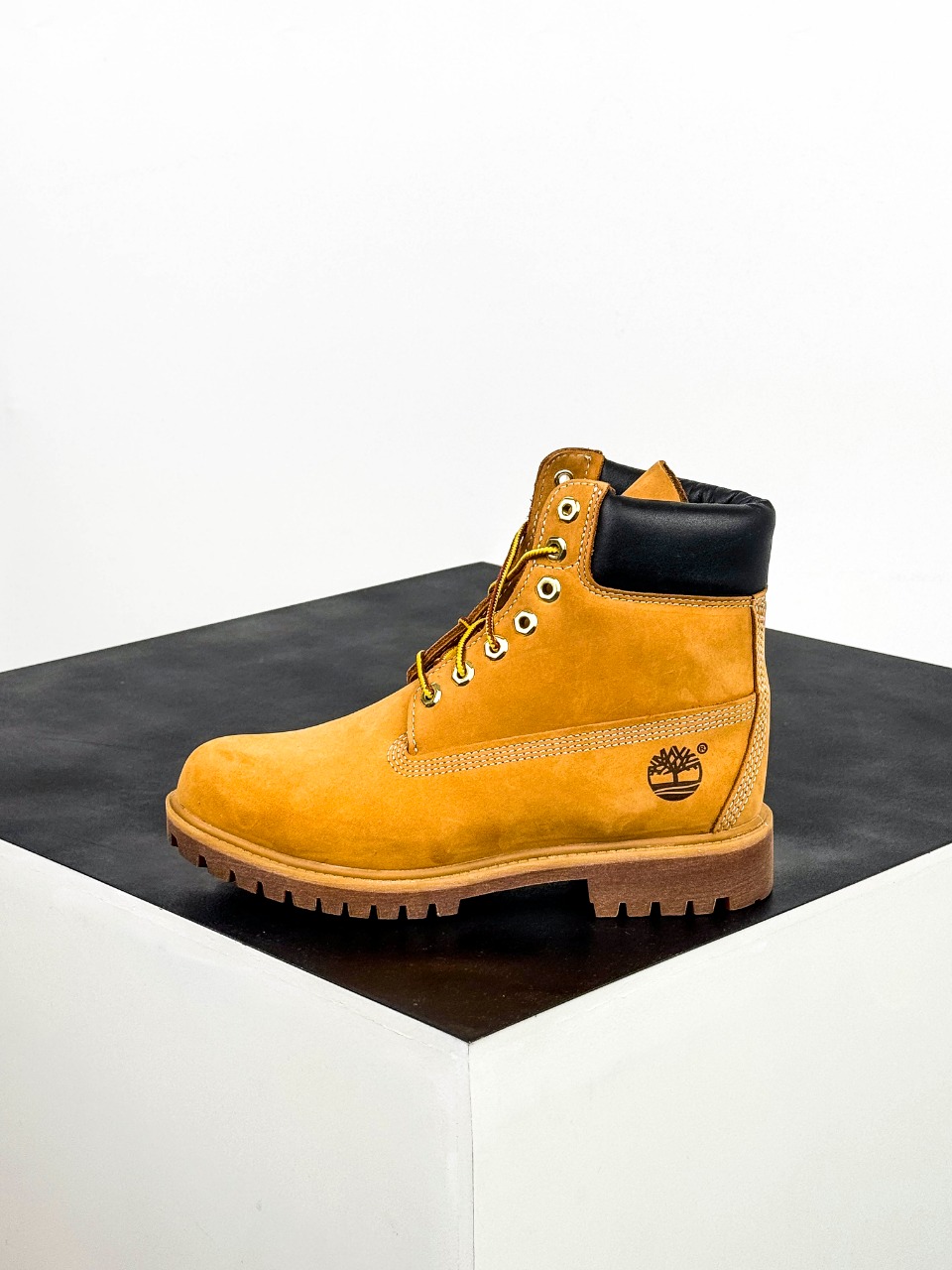 添柏岚 Timberland 踢不烂/经典款黄色高帮 女款六孔 型号10361 男款七孔 型号10061