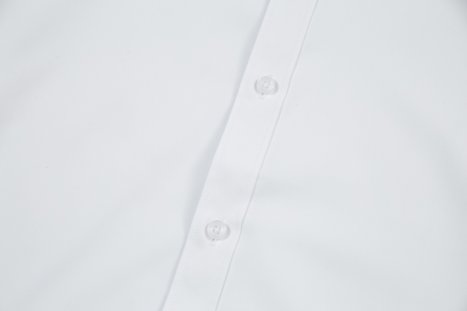 New High-Tech Bamboo Cotton Shirt: Classic Comfort and Style in Black and White - 图片 7